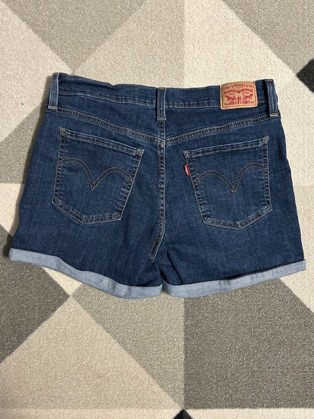 Levi's Mid Length Rolled Hem Denim Jean Shorts Women's Size 30